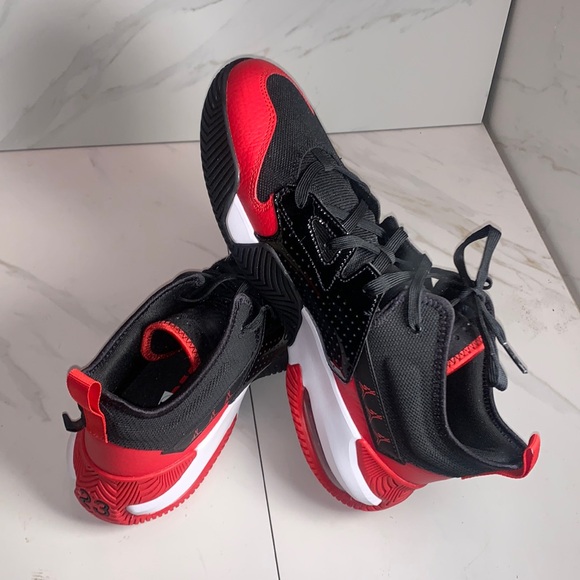 *NEW* Men Nike Air Jordan Stay Loyal 2 Black/Red Basketball Shoes (DQ8401 016) - Picture 1 of 7